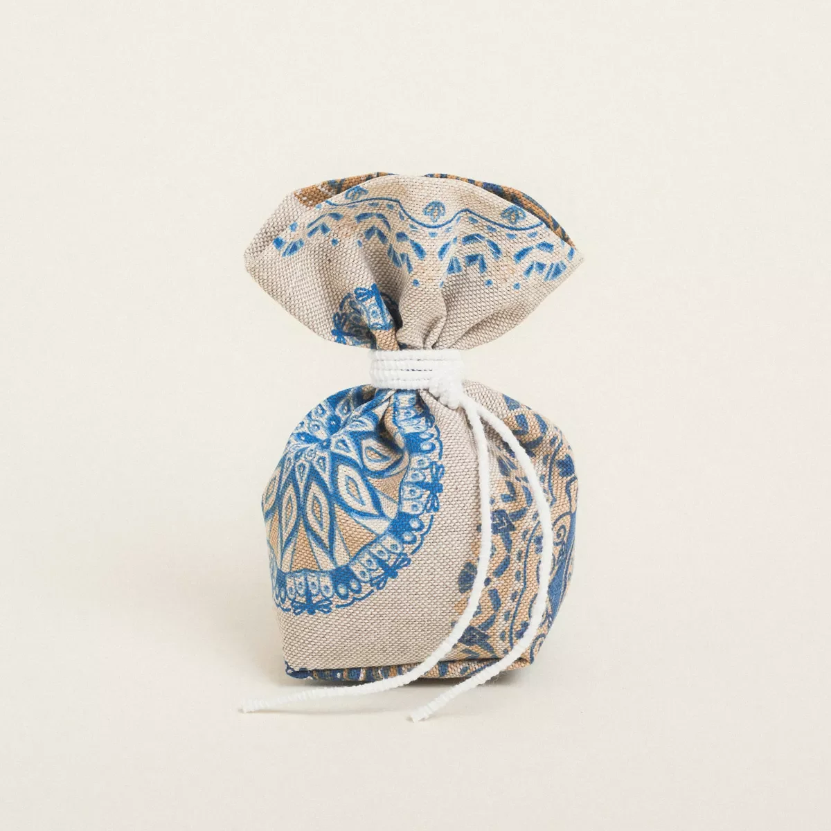 Φωτογραφία προϊόντος: Beauty Home ΠΟΥΓΚΙ ΜΕ ΒΑΣΗ 8 x 12 cm ΜΠΛΕ ΜΑΝΤΑΛΑ