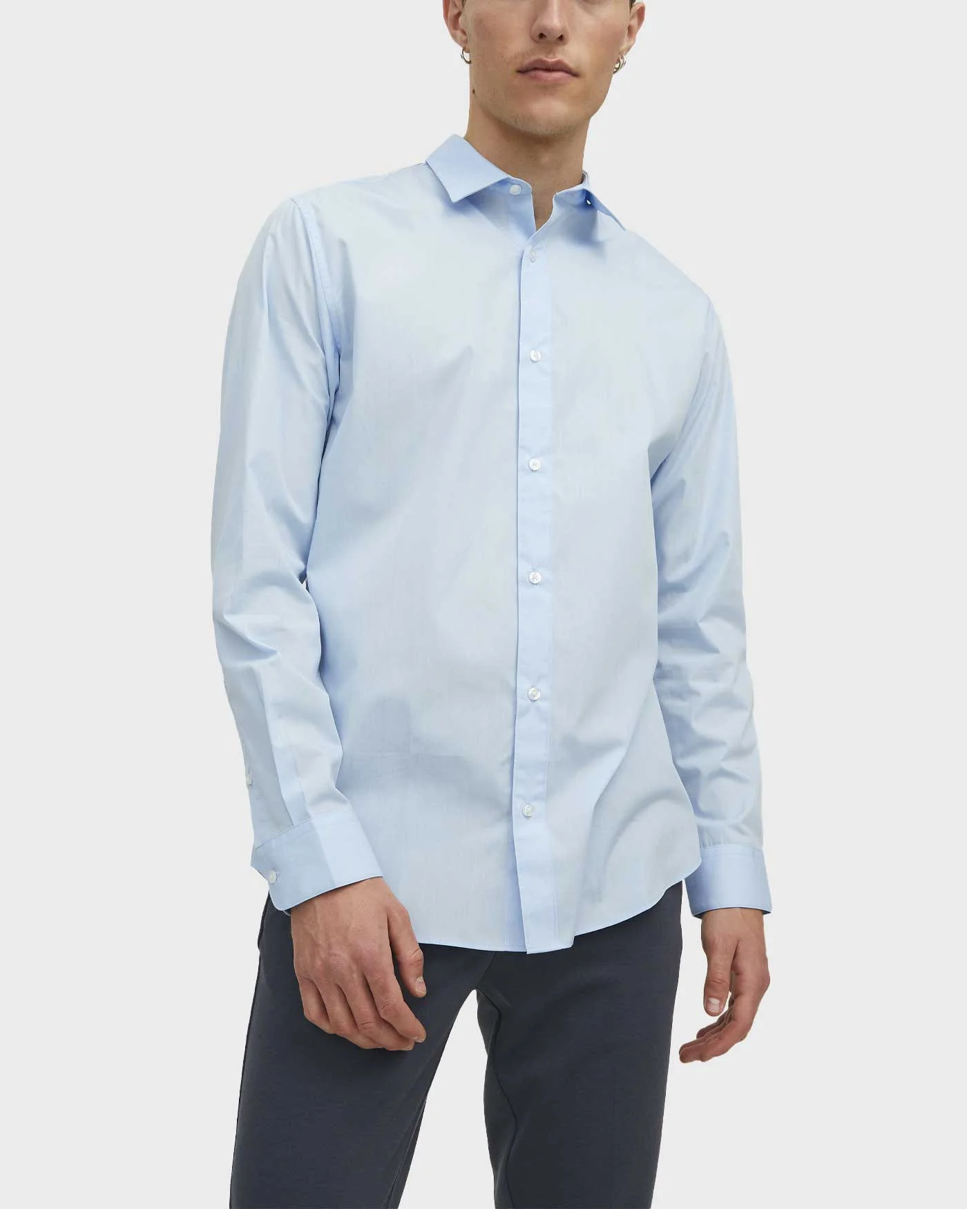 Φωτογραφία προϊόντος: JACK & JONES ΑΝΔΡΙΚΟ ΠΟΥΚΑΜΙΣΟ ΣΤΕΝΗ ΓΡΑΜΜΗ - 12187222 ΣΙΕΛ