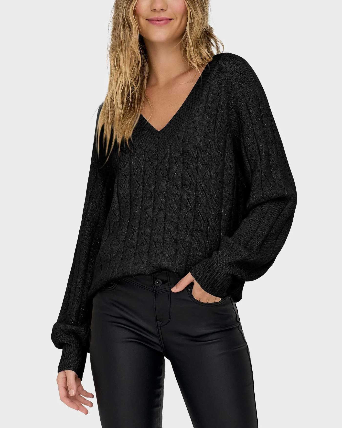 Φωτογραφία προϊόντος: ONLY ΓΥΝΑΙΚΕΙΑ ΠΛΕΚΤΗ ΜΠΛΟΥΖΑ V-NECK - 15302173 ΜΑΥΡΟ