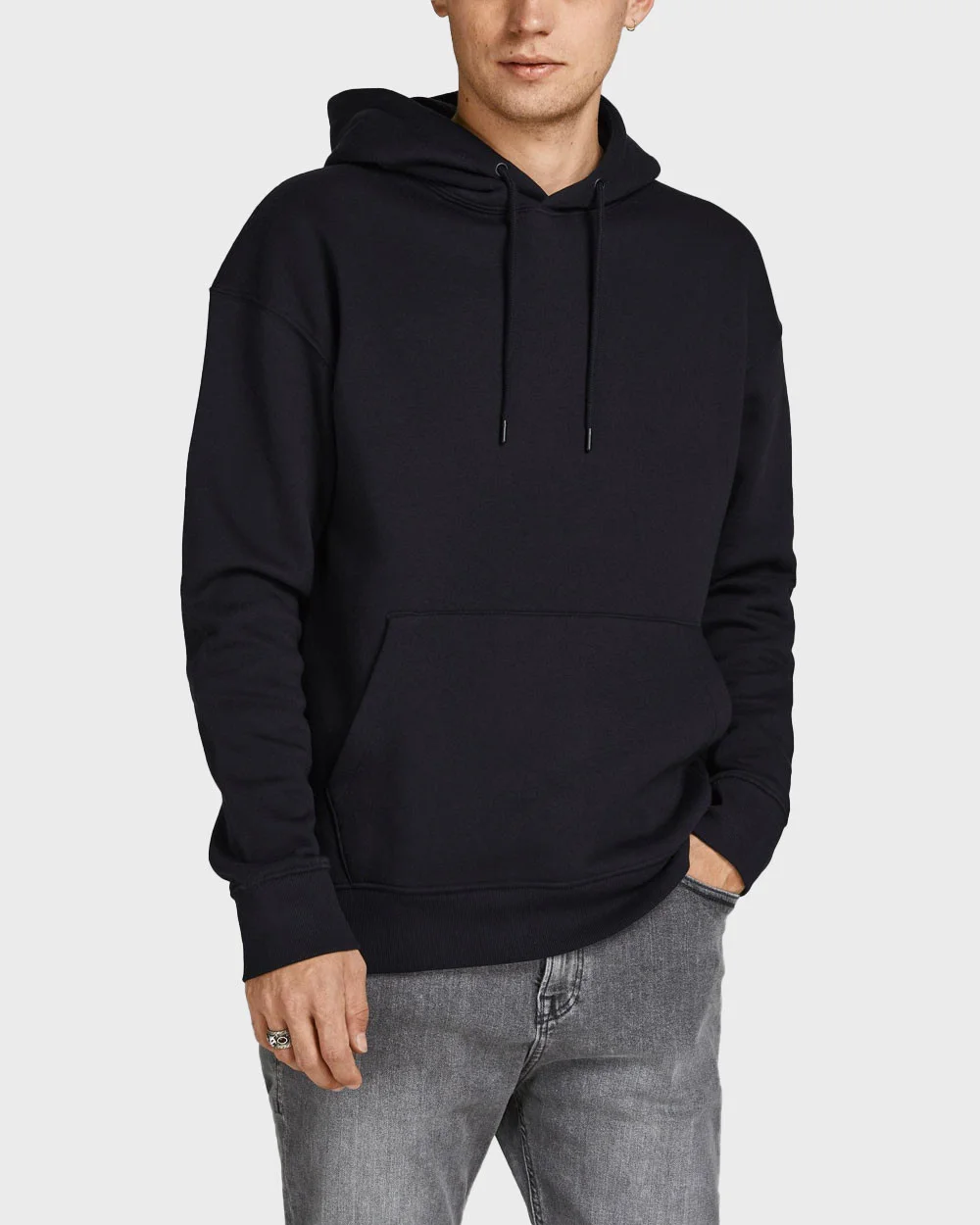 Φωτογραφία προϊόντος: JACK & JONES ΑΝΔΡΙΚΟ ΦΟΥΤΕΡ ΜΕ ΚΟΥΚΟΥΛΑ - 12208157 ΜΑΥΡΟ