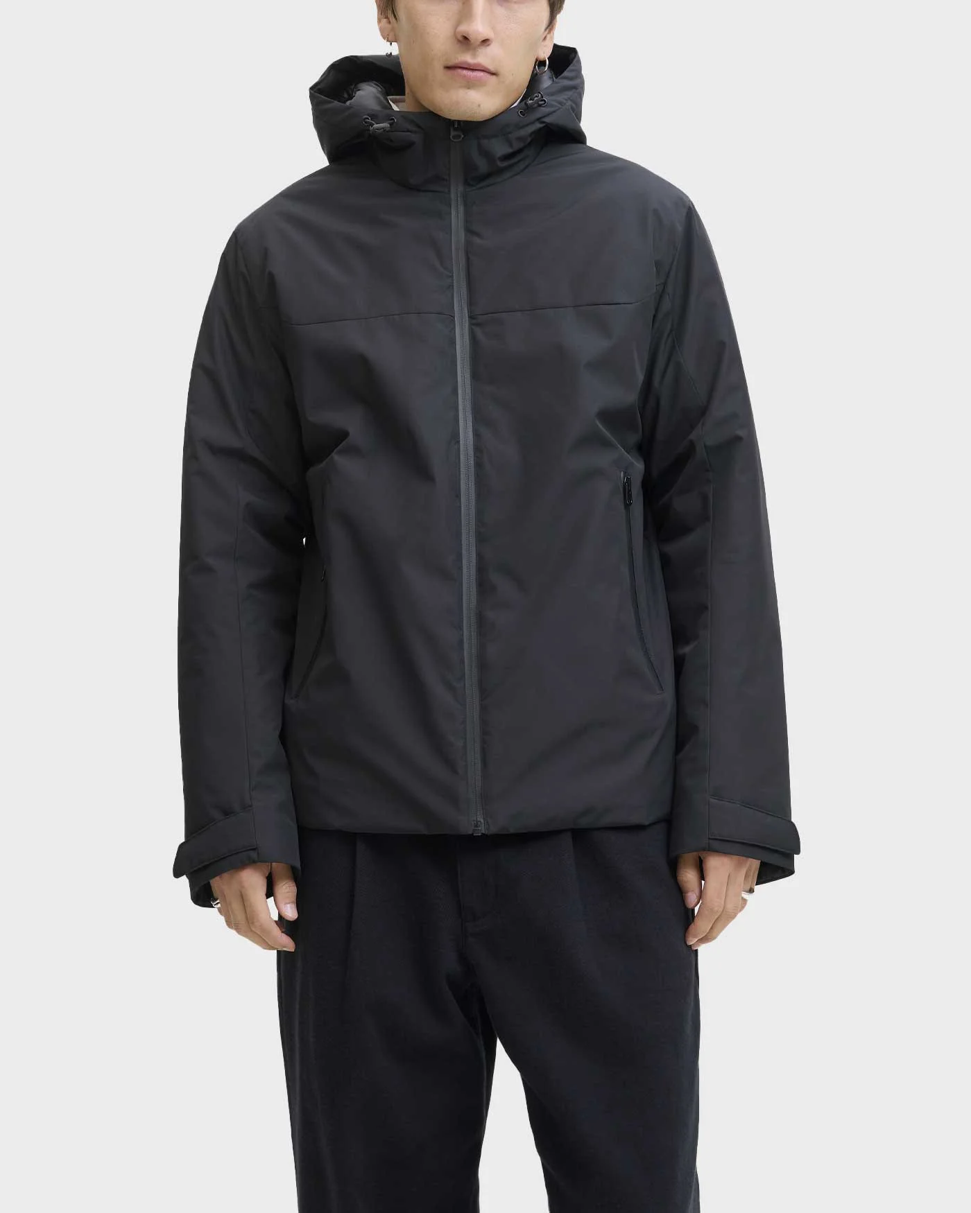 Φωτογραφία προϊόντος: JACK & JONES BRANDON ΑΝΔΡΙΚΟ ΜΕΤΑΒΑΤΙΚΟ ΜΠΟΥΦΑΝ - 12278762 ΜΑΥΡΟ