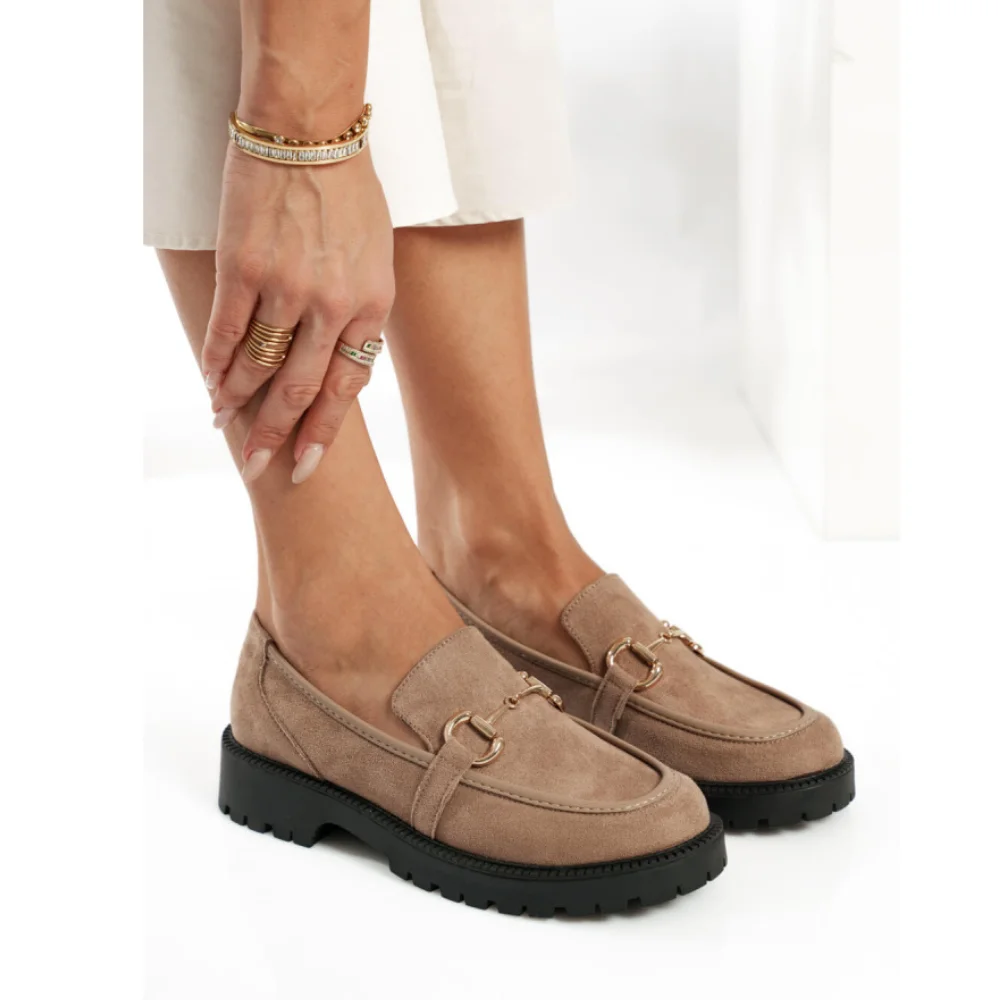 Φωτογραφία προϊόντος: Suede Loafers με αλυσίδα 2503 Πούρο