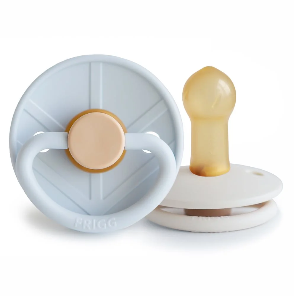 Φωτογραφία προϊόντος: FRIGG Σετ 2 Πιπίλες Latex Little Viking Powder Blue/Cream 6-18 Μηνών