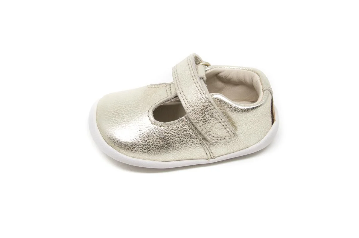 Φωτογραφία προϊόντος: Μπαρέτα Clarks Roamer Go χρυσή