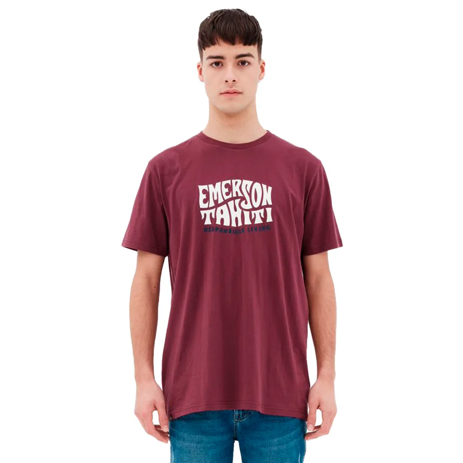Φωτογραφία προϊόντος: 221.EM33.07-WINE - EMERSON "TAHITI" MENS SS TEE WINE Color