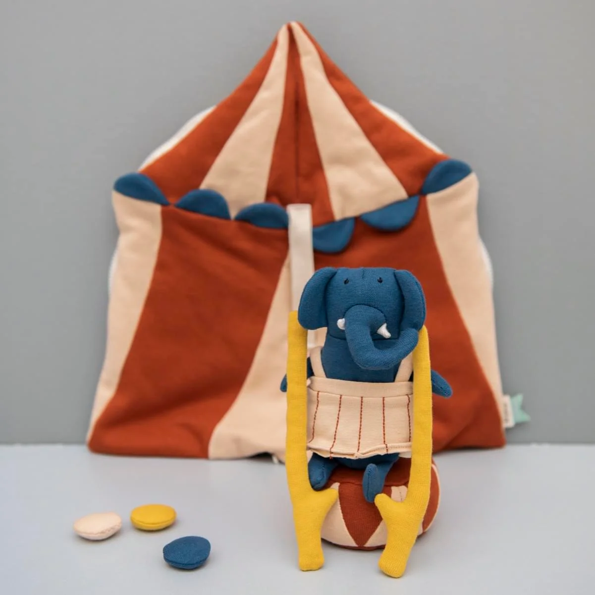 Φωτογραφία προϊόντος: Trixie Puppet world M Circus Mrs. Elephant