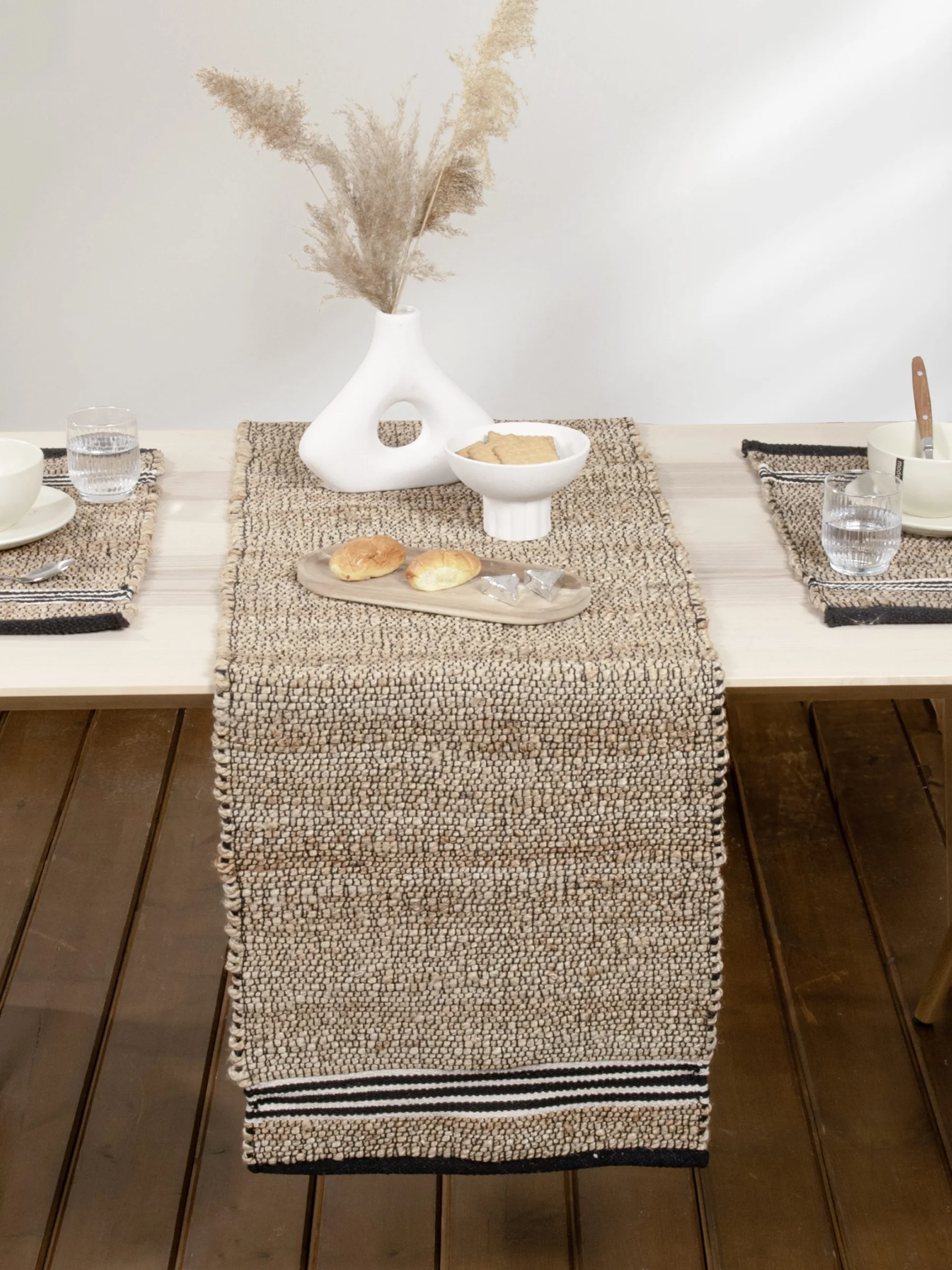 Φωτογραφία προϊόντος: Ράνερ 45x150 Nima Ray Beige-Black 70% Jute-30% Cotton