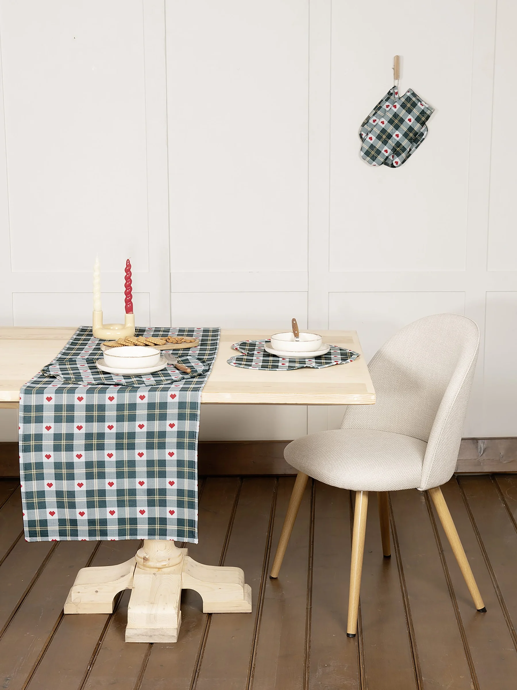 Φωτογραφία προϊόντος: Ράνερ 45x140 Nima Christmas Love Green-Red 100% βαμβακερό