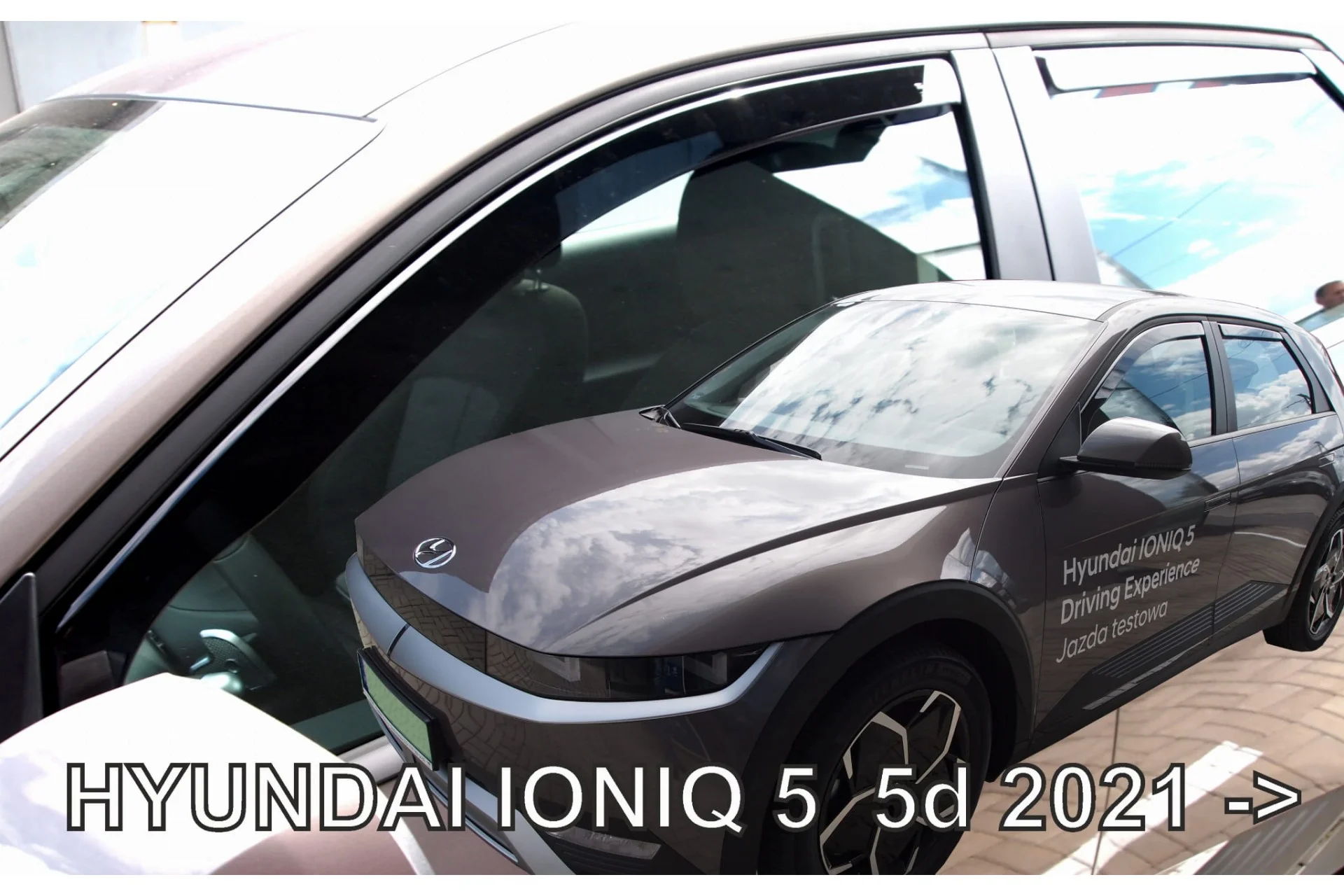Φωτογραφία προϊόντος: HYUNDAI IONIQ 5D 2021+ ΣΕΤ ΑΝΕΜΟΘΡΑΥΣΤΕΣ ΑΥΤΟΚΙΝΗΤΟΥ ΑΠΟ ΕΥΚΑΜΠΤΟ ΦΙΜΕ ΠΛΑΣΤΙΚΟ HEKO - 4 ΤΕΜ.