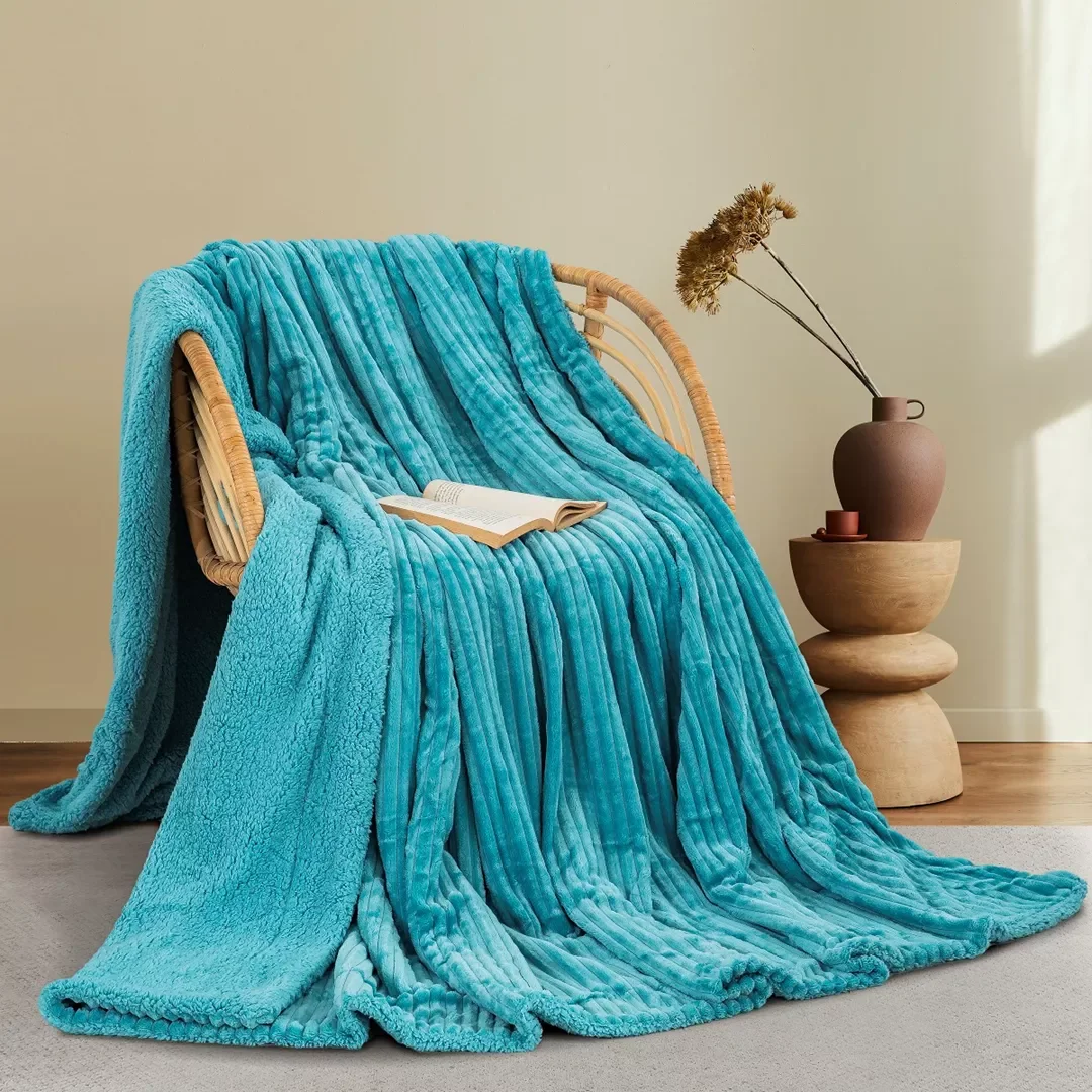 Φωτογραφία προϊόντος: AdamHome ΚΟΥΒΕΡΤΑ FLEECE/SHERPA 220X240 ADAM HOME (400) AQUA(25)
