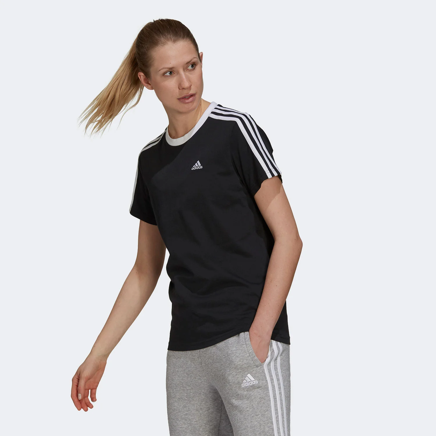 Φωτογραφία προϊόντος: ADIDAS PERFORMANCE ESSENTIALS 3-STRIPES T-SHIRT ΜΑΥΡΟ