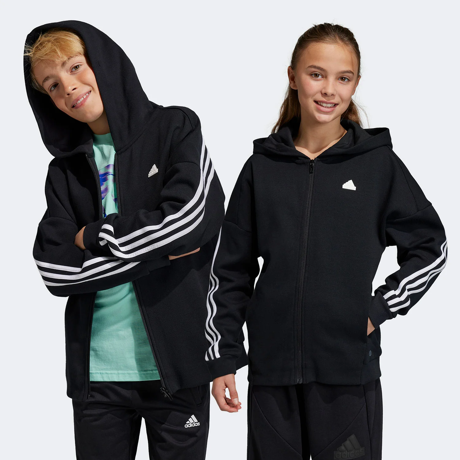 Φωτογραφία προϊόντος: ADIDAS PERFORMANCE ADIDAS FUTURE ICONS 3-STRIPES FULL-ZIP HOODED TRACK TOP ΜΑΥΡΟ