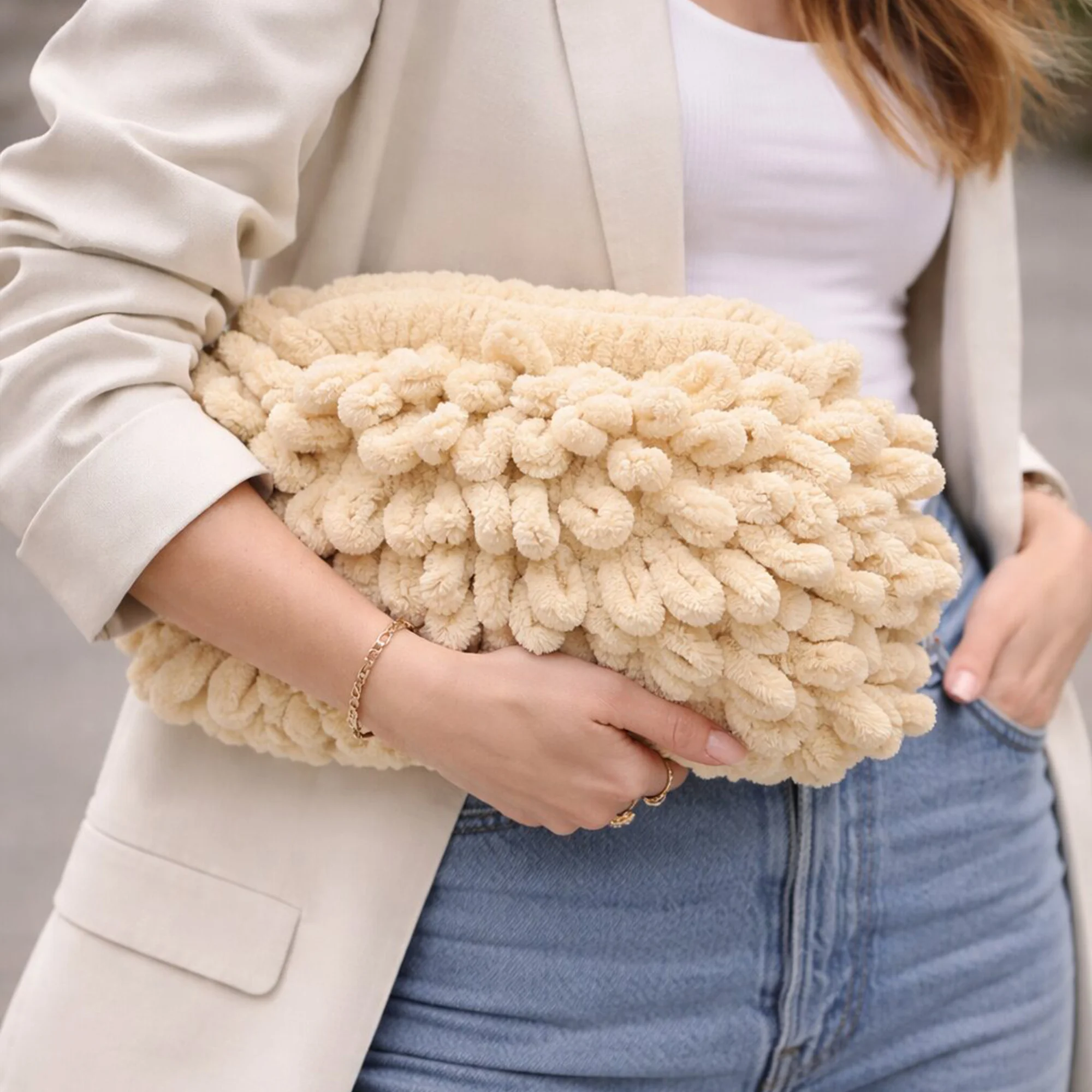 Φωτογραφία προϊόντος: Χειροποίητη Puffy Τσάντα Clutch – Ecru/Cream