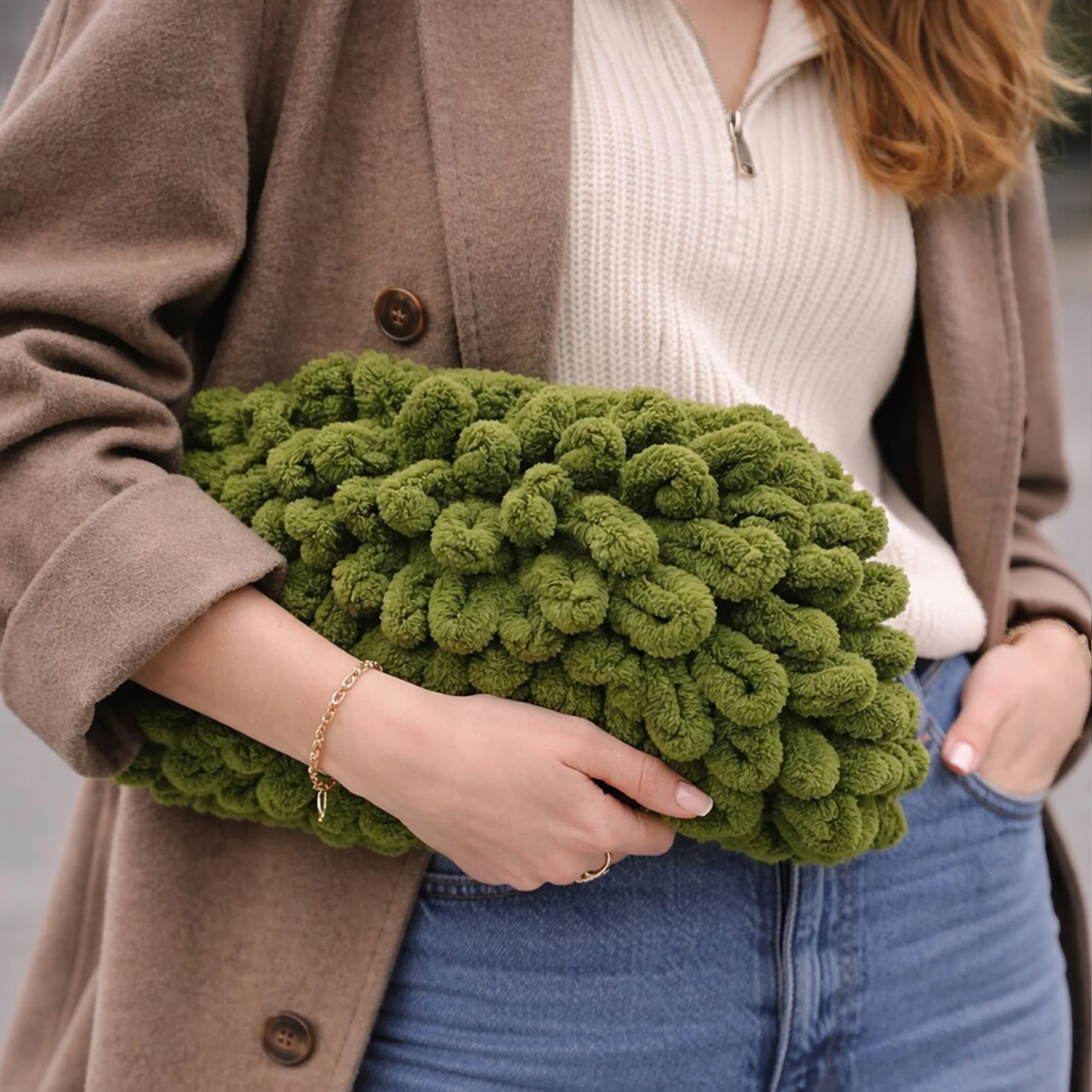 Φωτογραφία προϊόντος: Χειροποίητη Puffy Τσάντα Clutch – Λαδί / Olive Green