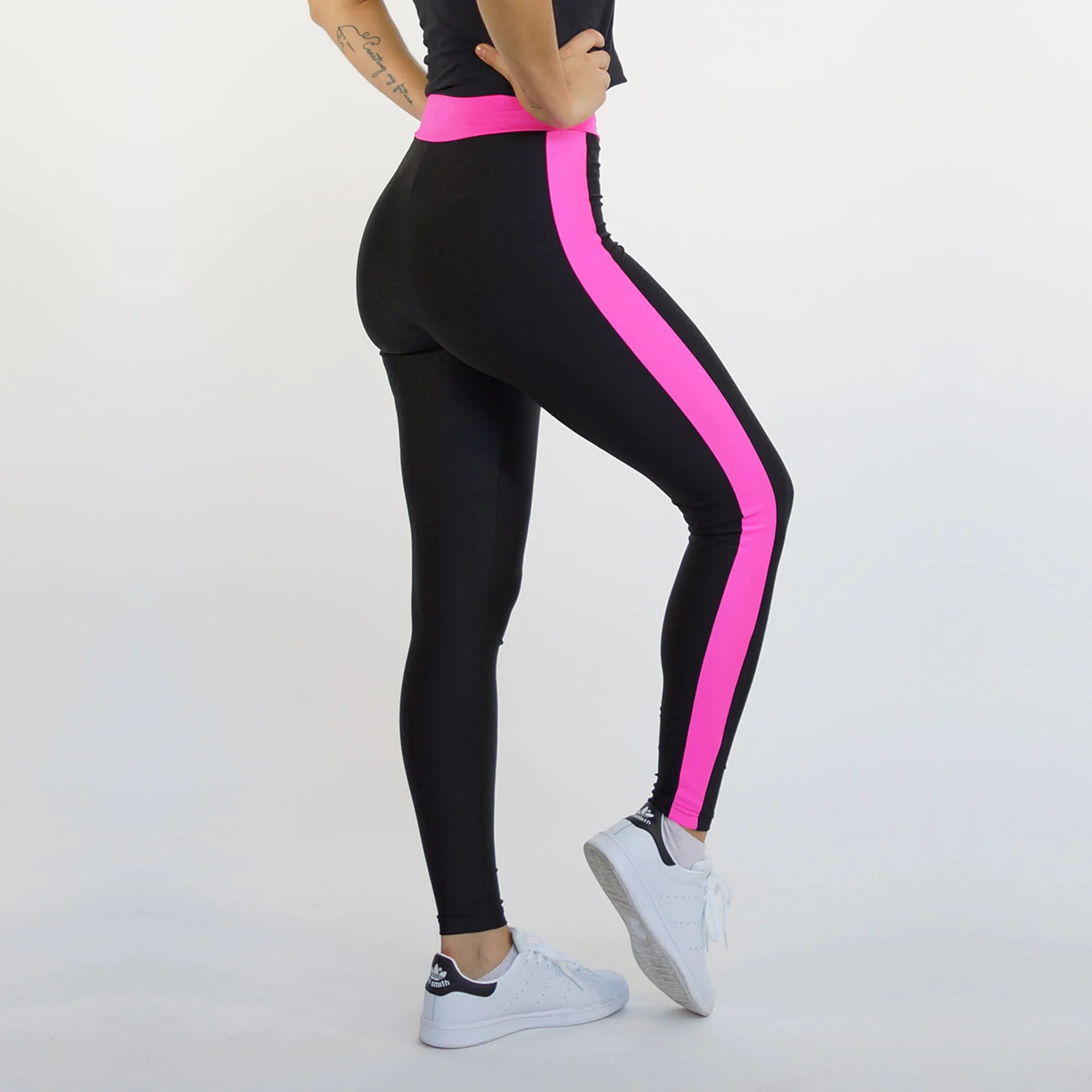 Φωτογραφία προϊόντος: LUCKYJOJO Black Leggings with Single Pink Stripe by Lucky Jojo
