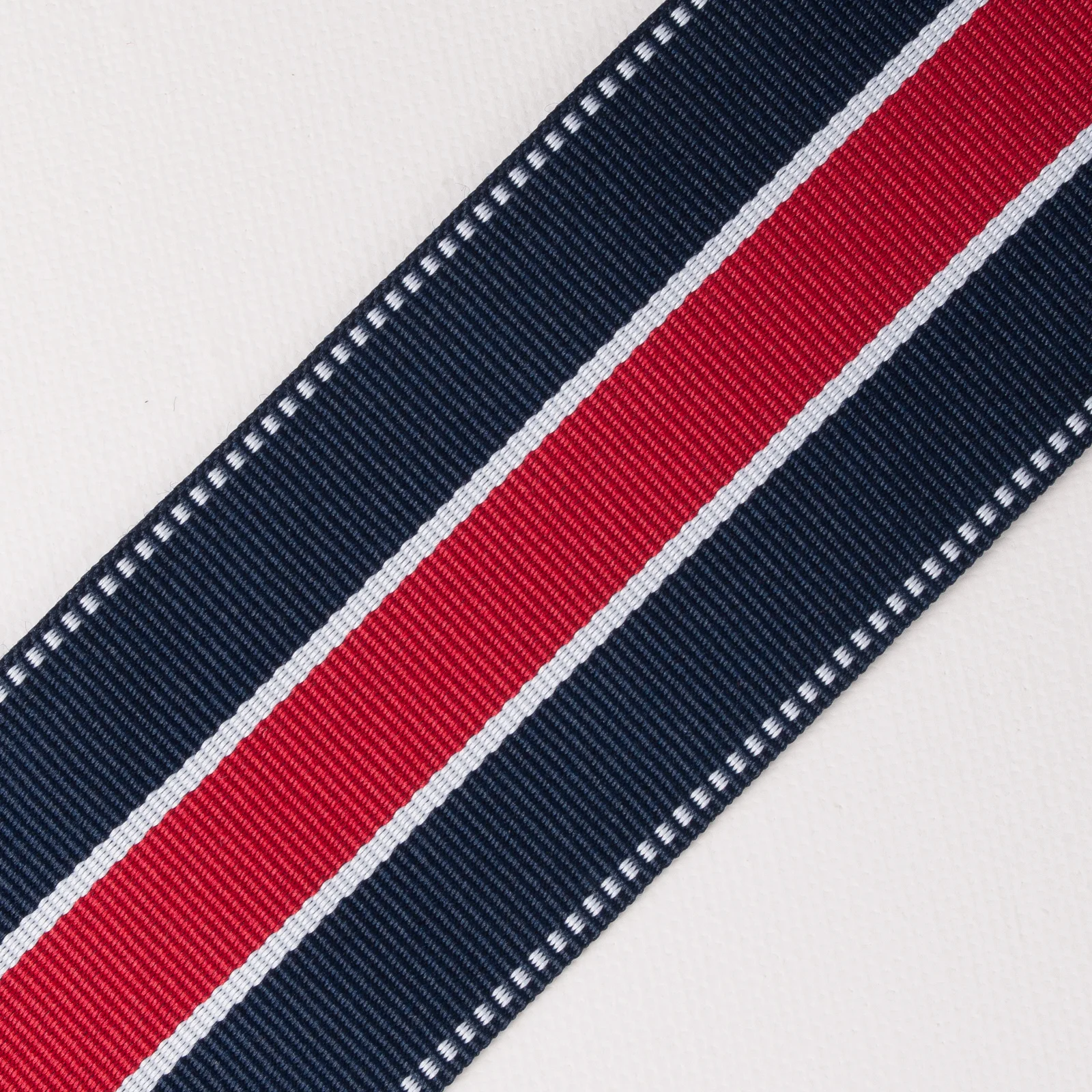 Φωτογραφία προϊόντος: Grosgrain Ribbon Navy Blue Body - 1 Stripe Red - White Lines 5 Cm