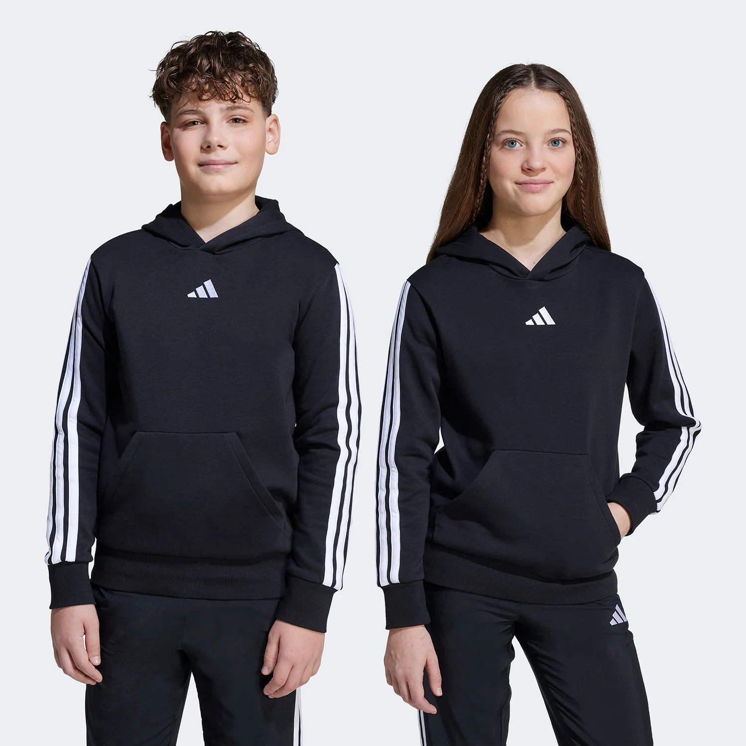 Φωτογραφία προϊόντος: ADIDAS PERFORMANCE ADIDAS KIDS ESSENTIALS 3-STRIPES HOODIE ΜΑΥΡΟ