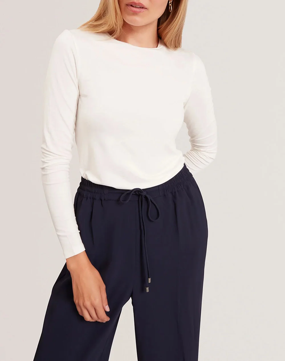 Φωτογραφία προϊόντος: TED BAKER ARANIA LONGSLEEVE FITTED JERSEY TOP WOMEN TED BAKER ΕΚΡΟΥ (282126-IVORY)