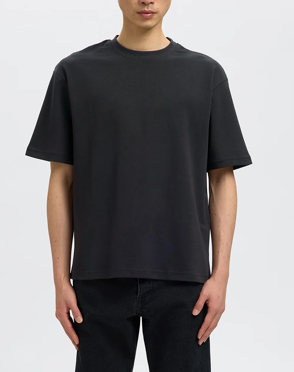 Φωτογραφία προϊόντος: SELECTED OSCAR O NECK T-SHIRT MEN SELECTED ΜΑΥΡΟ (16094143-BLACK)