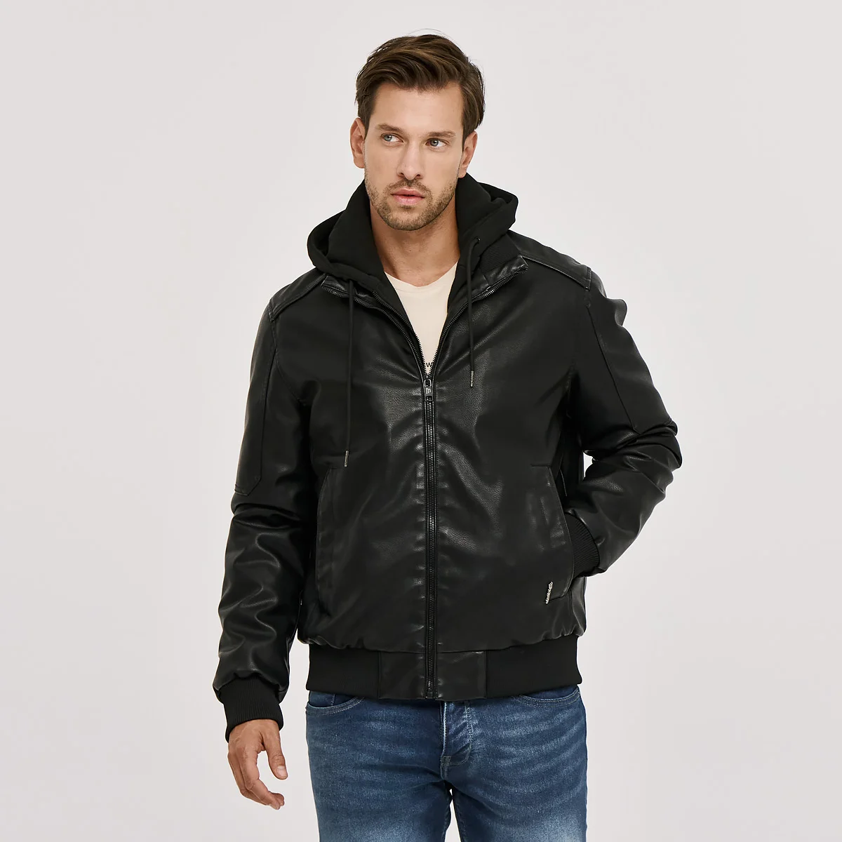 Φωτογραφία προϊόντος: Ανδρικό jacket οικολογικό δέρμα με αποσπώμενη κουκούλα Brokers μαύρο