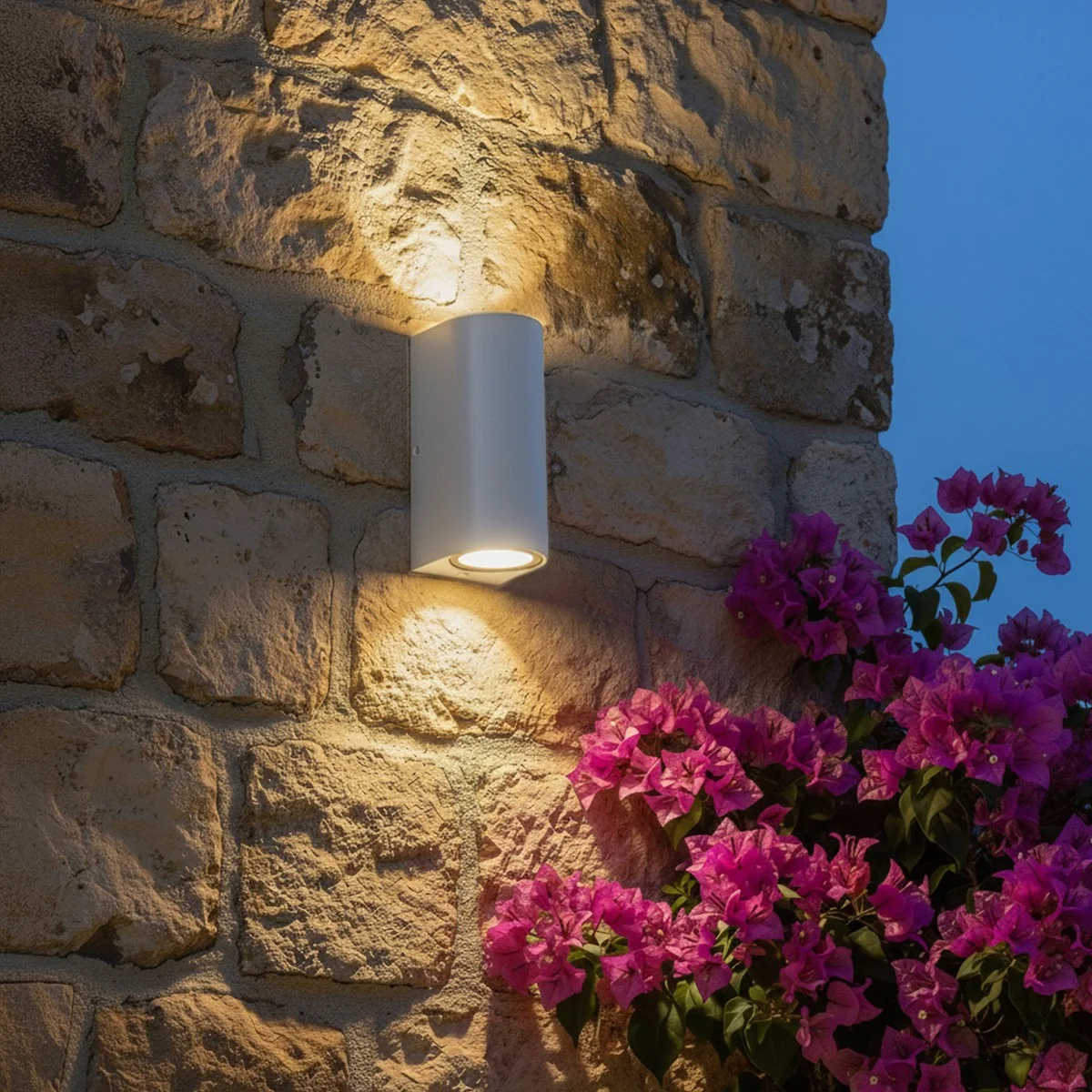 Φωτογραφία προϊόντος: Globostar kelvo® MURANO KLV-101-0017 Φωτιστικό Τοίχου / Απλίκα για 2 Λάμπες MR16 με Ντουί GU10 AC 220-240V Αδιάβροχο IP65 - Λευκό Ματ - Μ8 x Π8 x Υ15cm