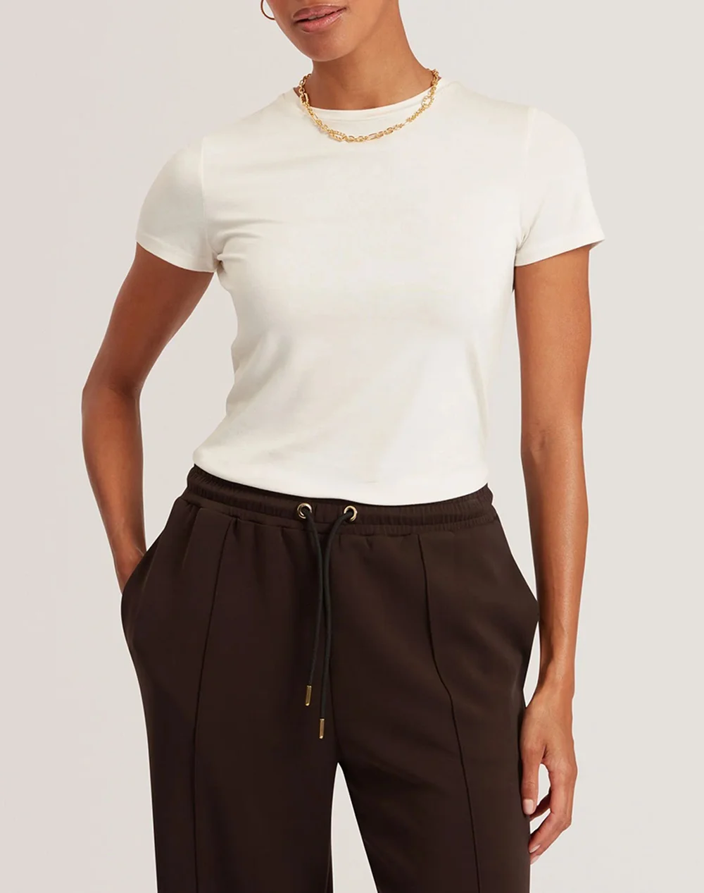 Φωτογραφία προϊόντος: TED BAKER LARNAA FITTED T-SHIRT WOMEN TED BAKER ΕΚΡΟΥ (283866-IVORY)