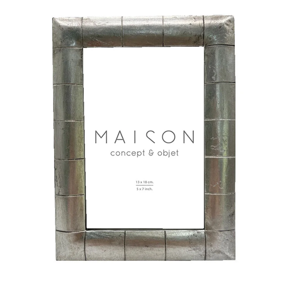 Φωτογραφία προϊόντος: KAMIAR ΚΟΡΝΙΖΑ 17x2x22cm POLYRESIN ΑΣΗΜΙ ΓΥΑΛΙ