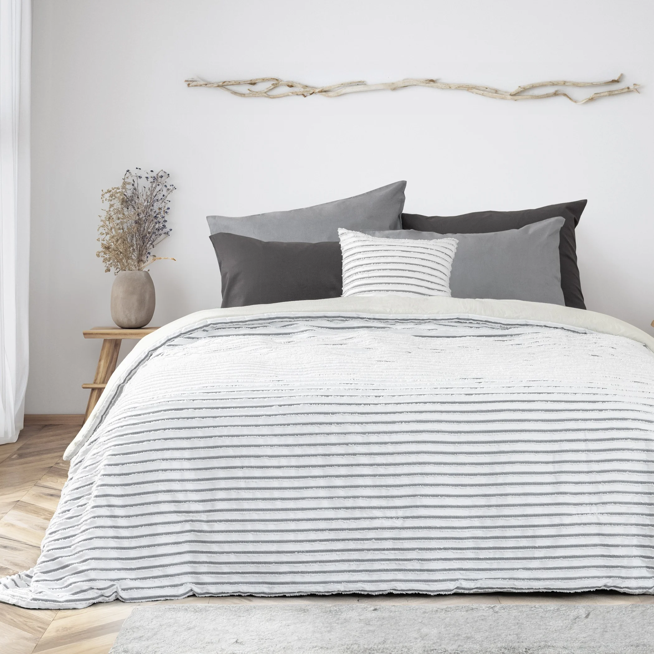 Φωτογραφία προϊόντος: Κουβερλί 240x260 King Size 200gsm Nima Raya White-Black 100% Microfiber