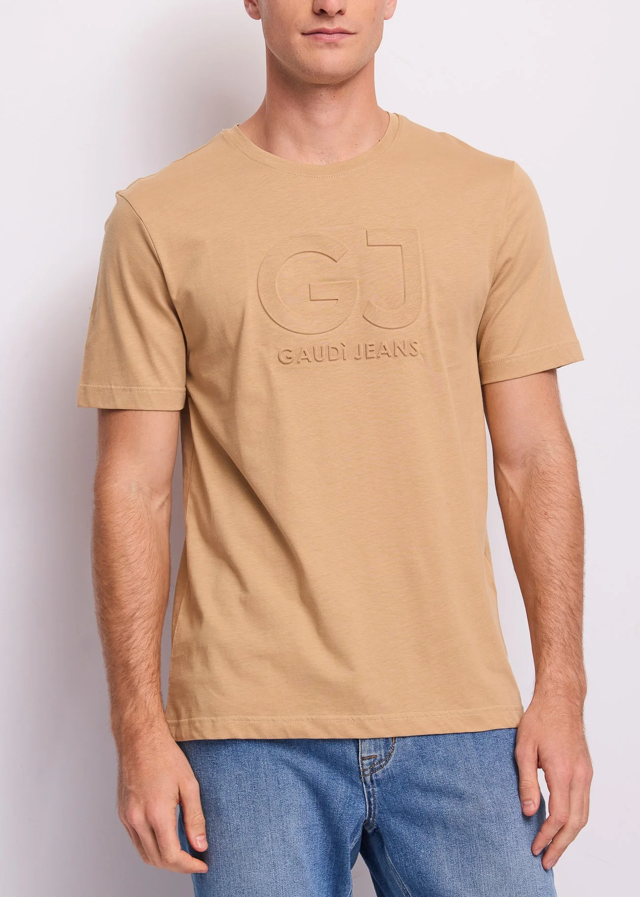 Φωτογραφία προϊόντος: Ανδρικό T-Shirt με Ανάγλυφο Λογότυπο σε Καμηλό Χρώμα – Gaudi Jeans