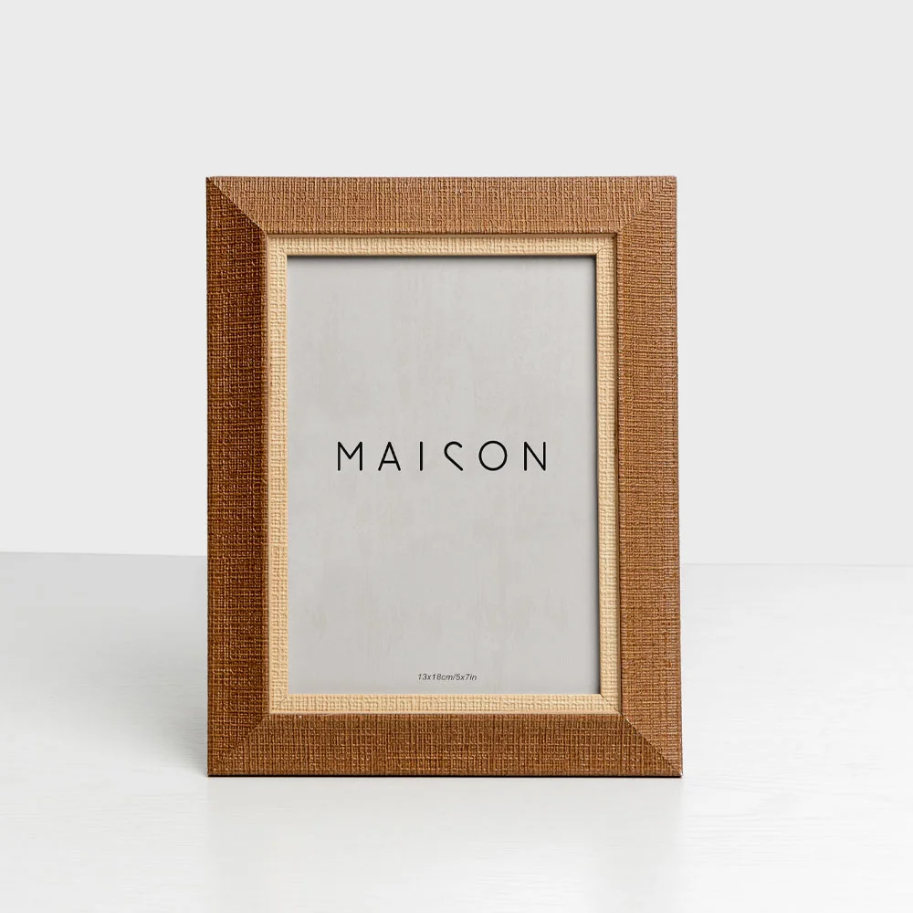 Φωτογραφία προϊόντος: ARTISTIC ΚΟΡΝΙΖΑ 18.2x1.5x23.3cm POLYRESIN ΚΑΦΕ BEIGE ΓΥΑΛΙ