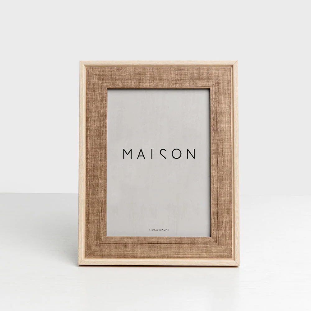 Φωτογραφία προϊόντος: LEGNO ΚΟΡΝΙΖΑ 18.2x1.5x23.3cm POLYRESIN ΚΑΦΕ BEIGE ΓΥΑΛΙ