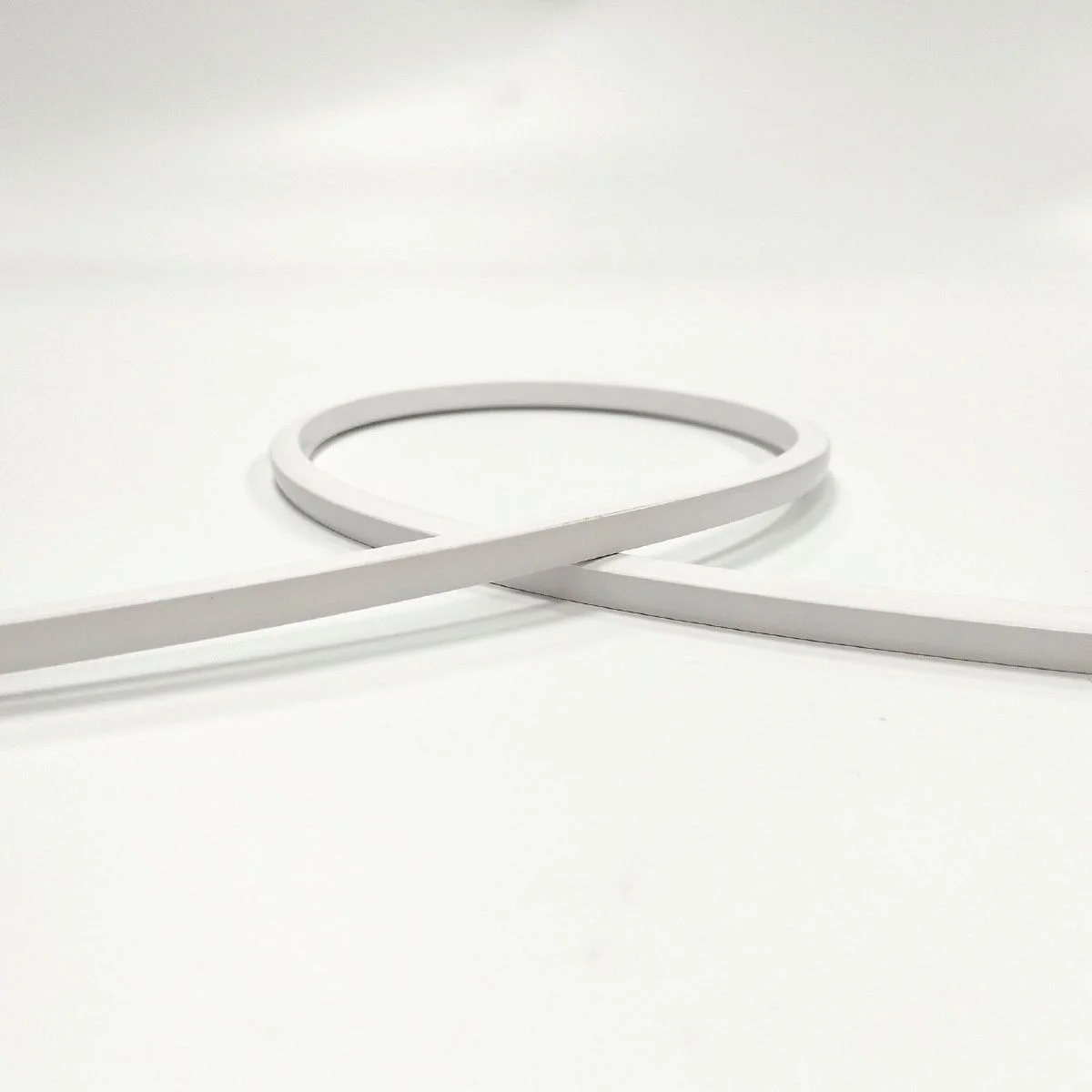 Φωτογραφία προϊόντος: Keiso ταινία Top bend Neoflex 24V 3000K 535lm, κοπή κάθε 33.33mm, 10W 5m/roll CRI>90, IP67