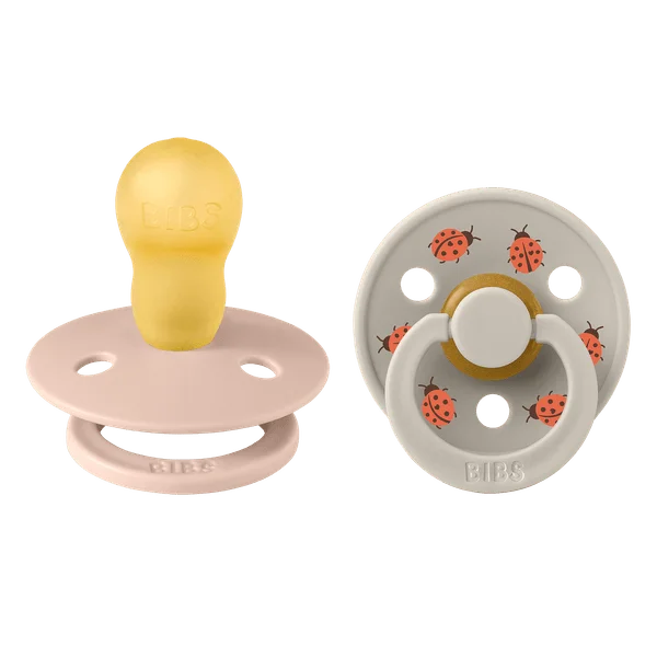Φωτογραφία προϊόντος: BIBS – STUDIO COLLECTION ΣΕΤ ΠΙΠΙΛΕΣ 2ΤΜΧ – LADYBUG/BLUSH MIX – ΣΤΡΟΓΓΥΛΗ No3