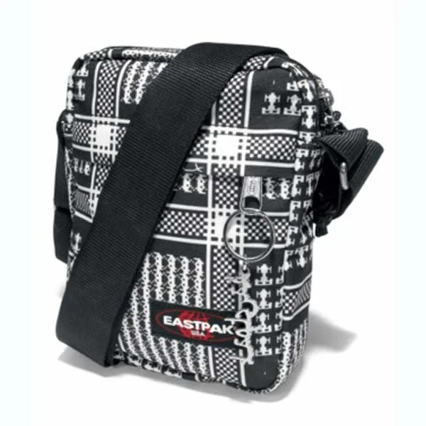 Φωτογραφία προϊόντος: EASTPAK SHOULSDER BAG K045 THE ONE NOMAD BLACK