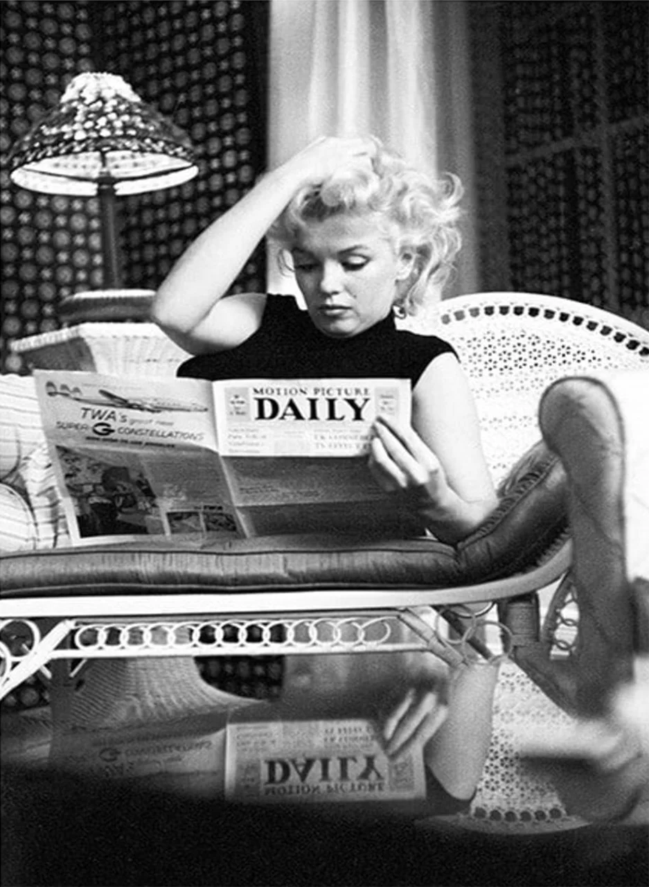 Φωτογραφία προϊόντος: Marilyn Monroe reading Poster- Αφίσα
