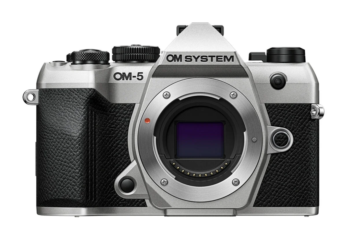 Φωτογραφία προϊόντος: Olympus OM-5 II body silver, BLS-50 Battery, Eyecup, USB Connection Cable, Shoulder Strap