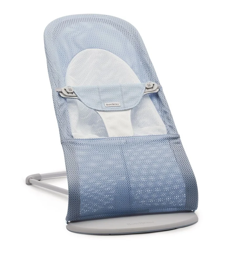 Φωτογραφία προϊόντος: Ριλάξ BabyBjorn Balance Soft, Mesh Sky blue White (LGF) - 1814-005143