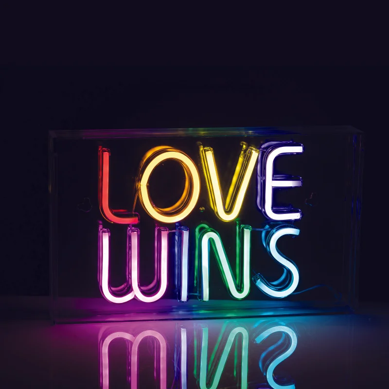 Φωτογραφία προϊόντος: ACALIGHT LOVE WINS 120 NEON LED ΛΑΜΠ USB ΚΑΛ 2m ΠΟΛΥΧΡΩΜΑ IP20 31*4,6*19cm 2m ΚΑΛ / X131203718