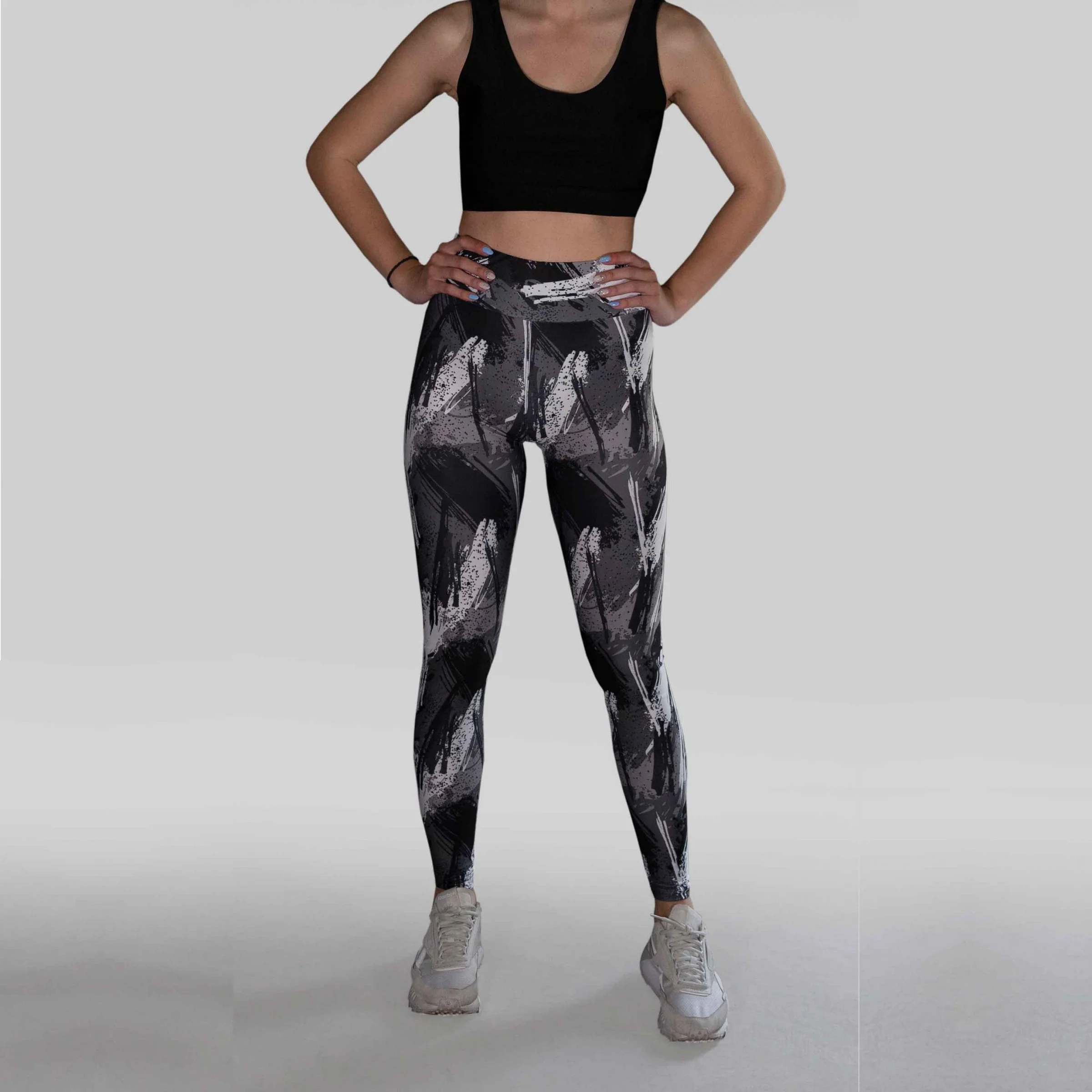 Φωτογραφία προϊόντος: LUCKYJOJO Paint Grey and Black Print Leggings by Lucky Jojo