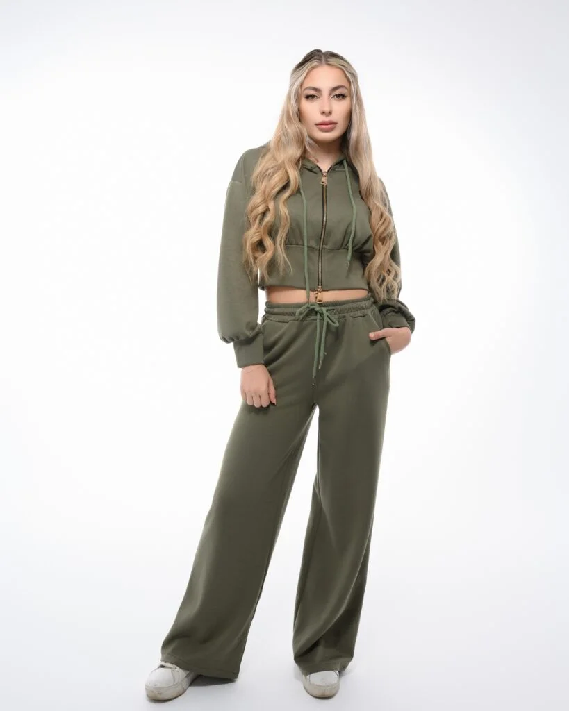 Φωτογραφία προϊόντος: Ghetto Women’s Olive Cropped Zip Hoodie + Wide-Leg Jogger Set