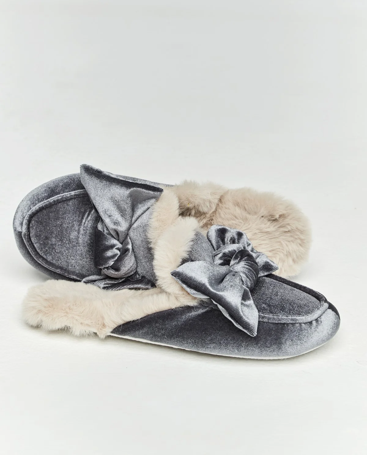 Φωτογραφία προϊόντος: ΠΑΝΤΟΦΛΑ WOMEN S SLIPPERS WITHOUT HEEL €54.26