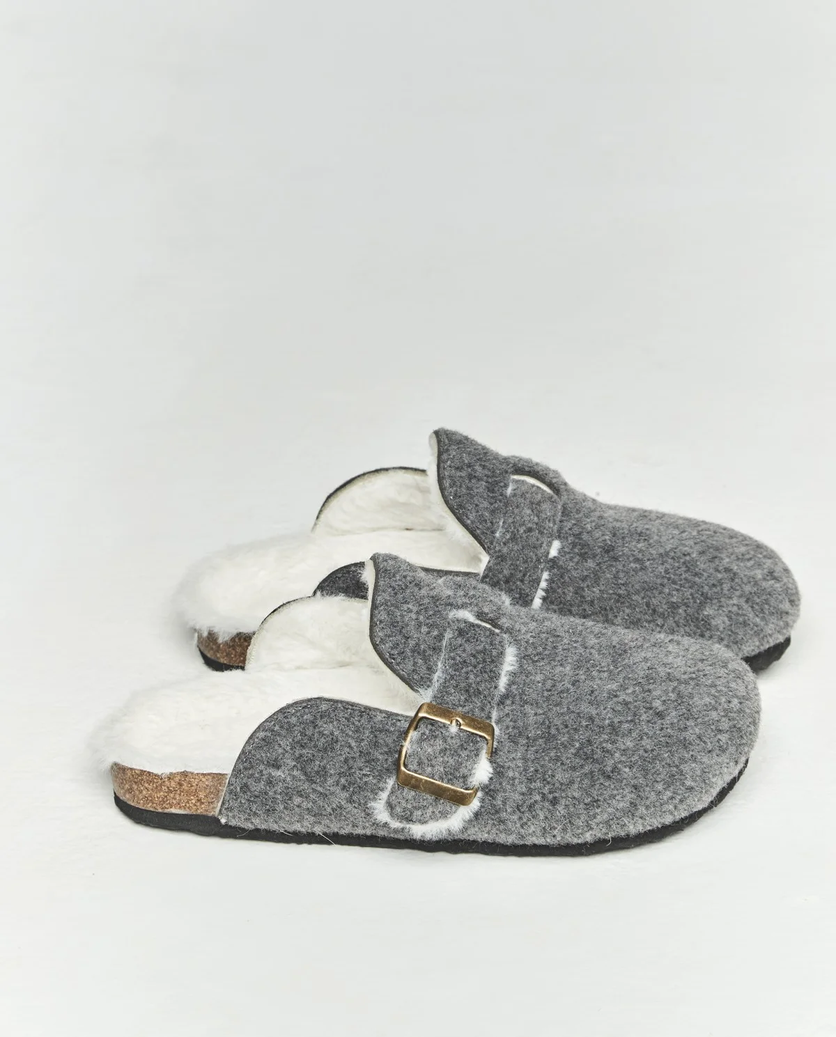Φωτογραφία προϊόντος: ΠΑΝΤΟΦΛΑ WOMEN S CLOG SLIPPERS €55.29