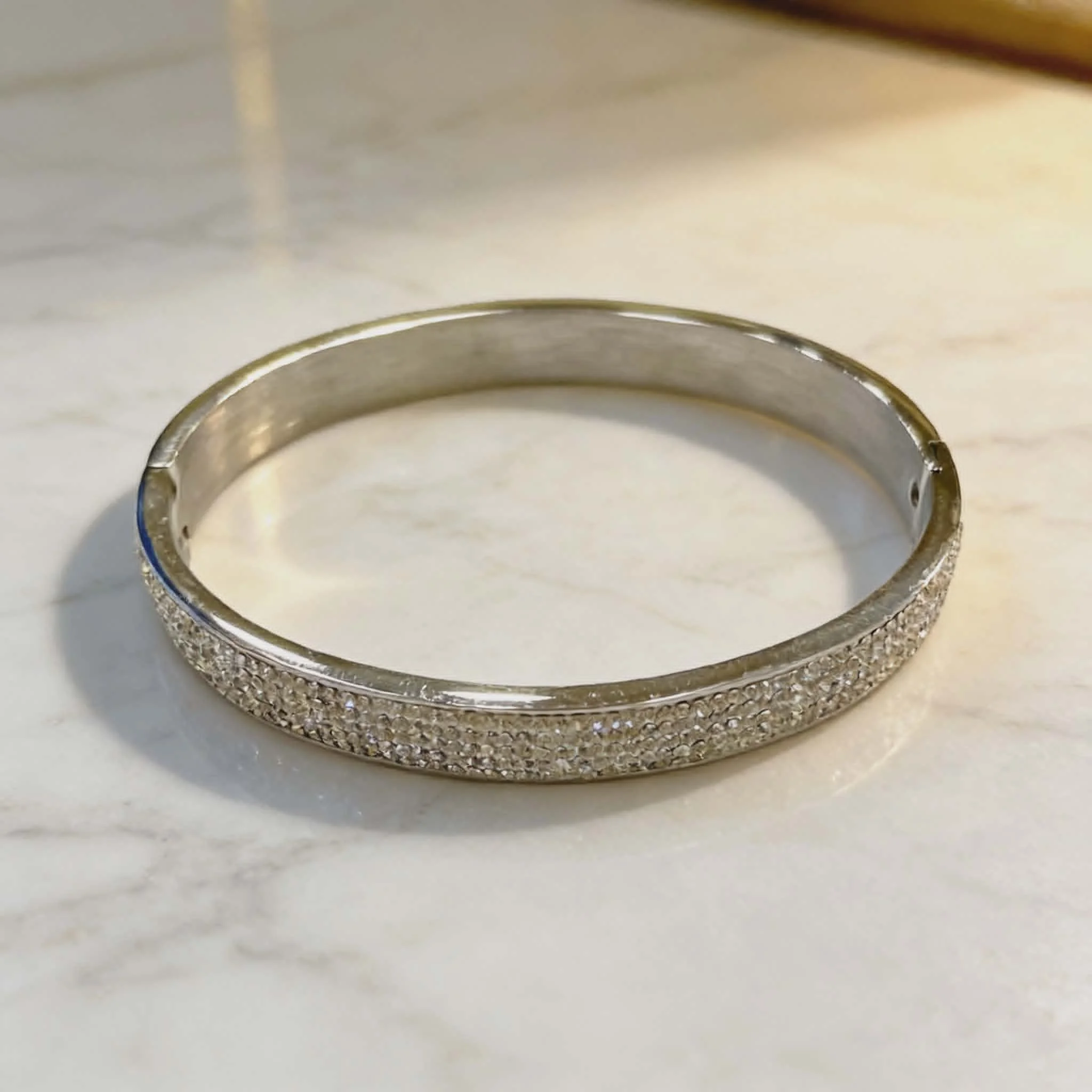 Φωτογραφία προϊόντος: LAVORE Crystal Bangle Bracelet Silver Stainless Steel
