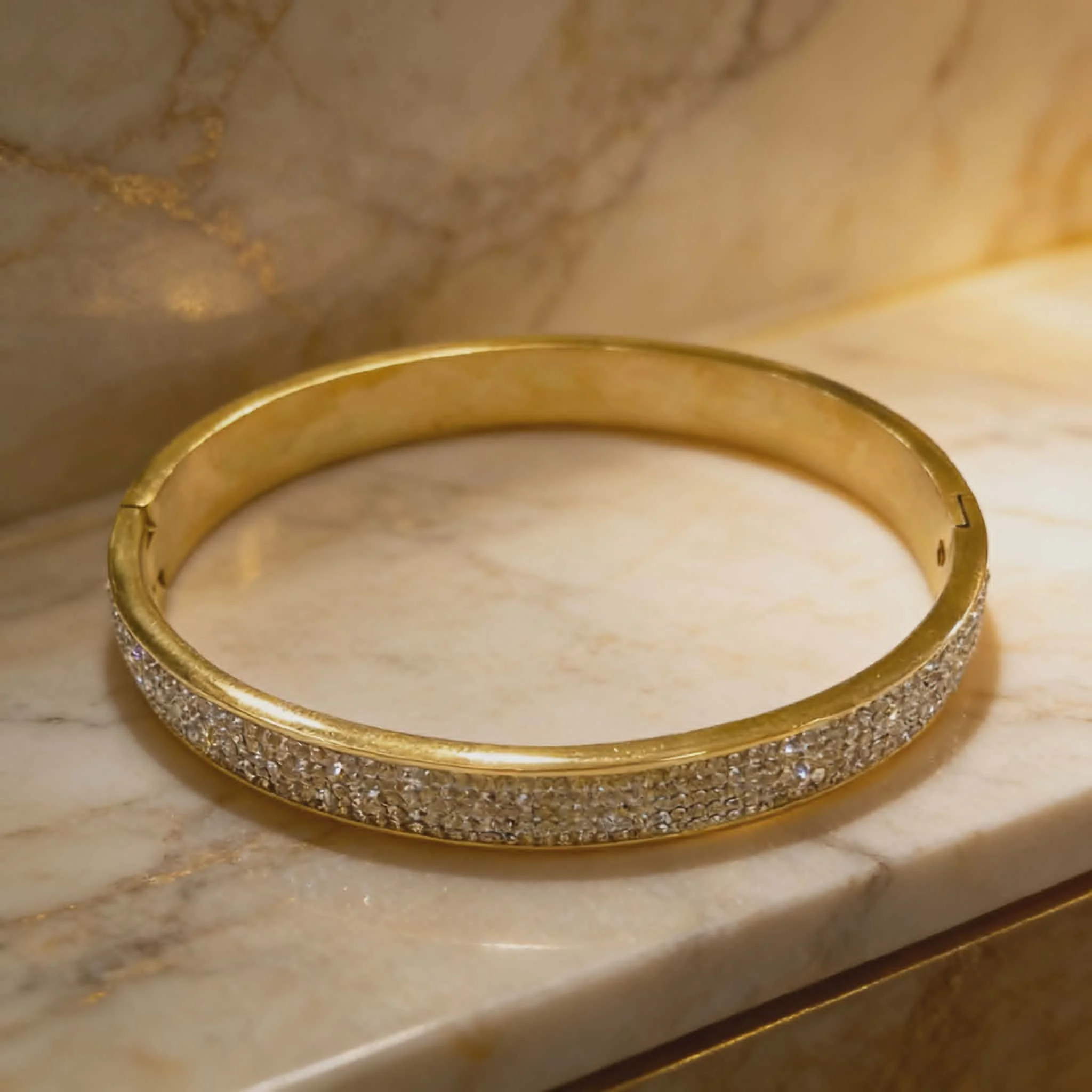 Φωτογραφία προϊόντος: LAVORE Crystal Bangle Bracelet Gold Stainless Steel