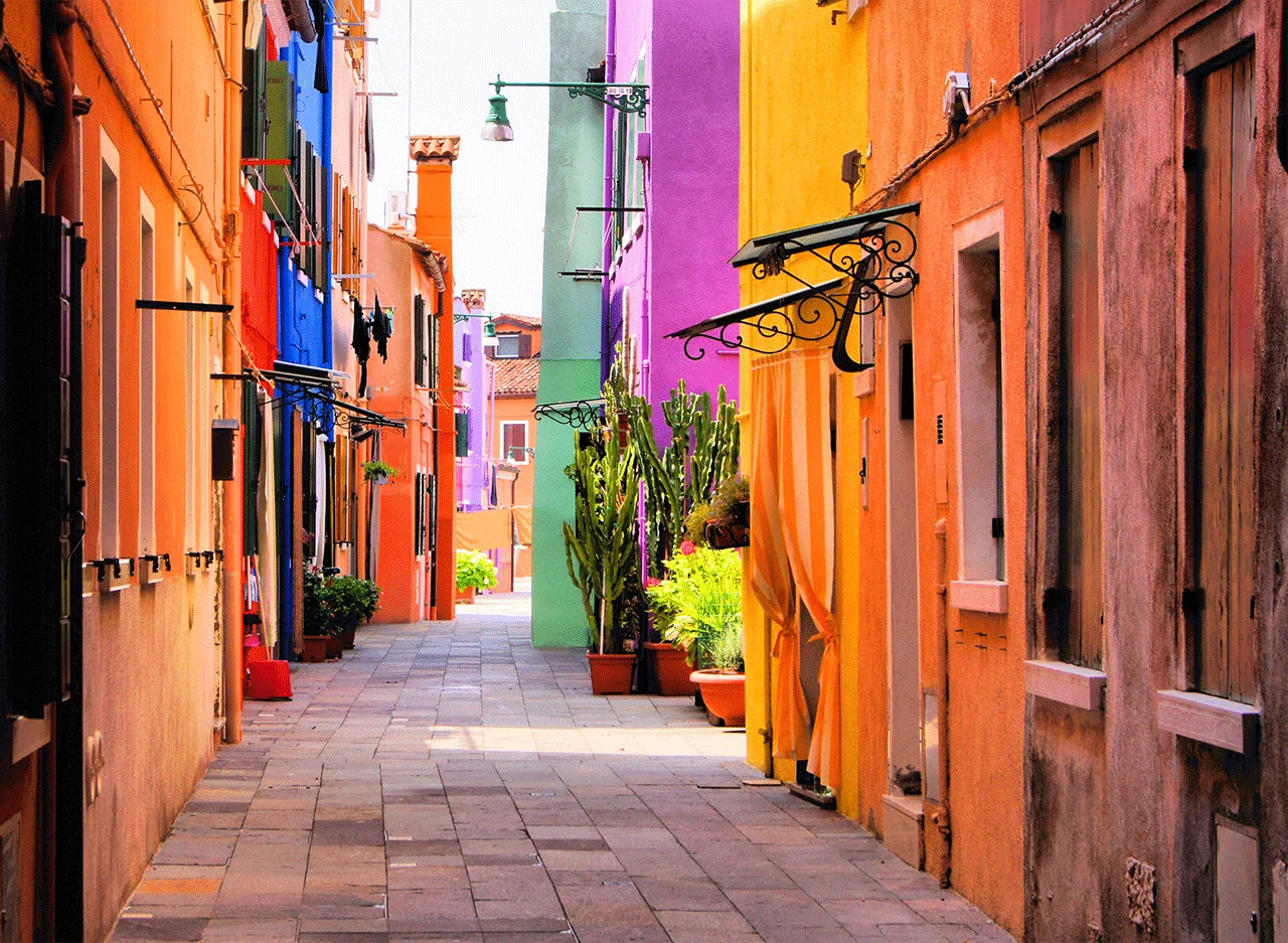 Φωτογραφία προϊόντος: Colorful street in Burano Italy πίνακας σε καμβά
