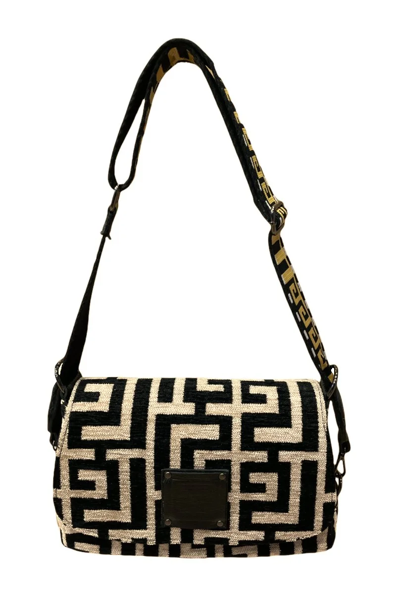 Φωτογραφία προϊόντος: Midneto Phivos I Beige Black Chenille Labyrinth Bag