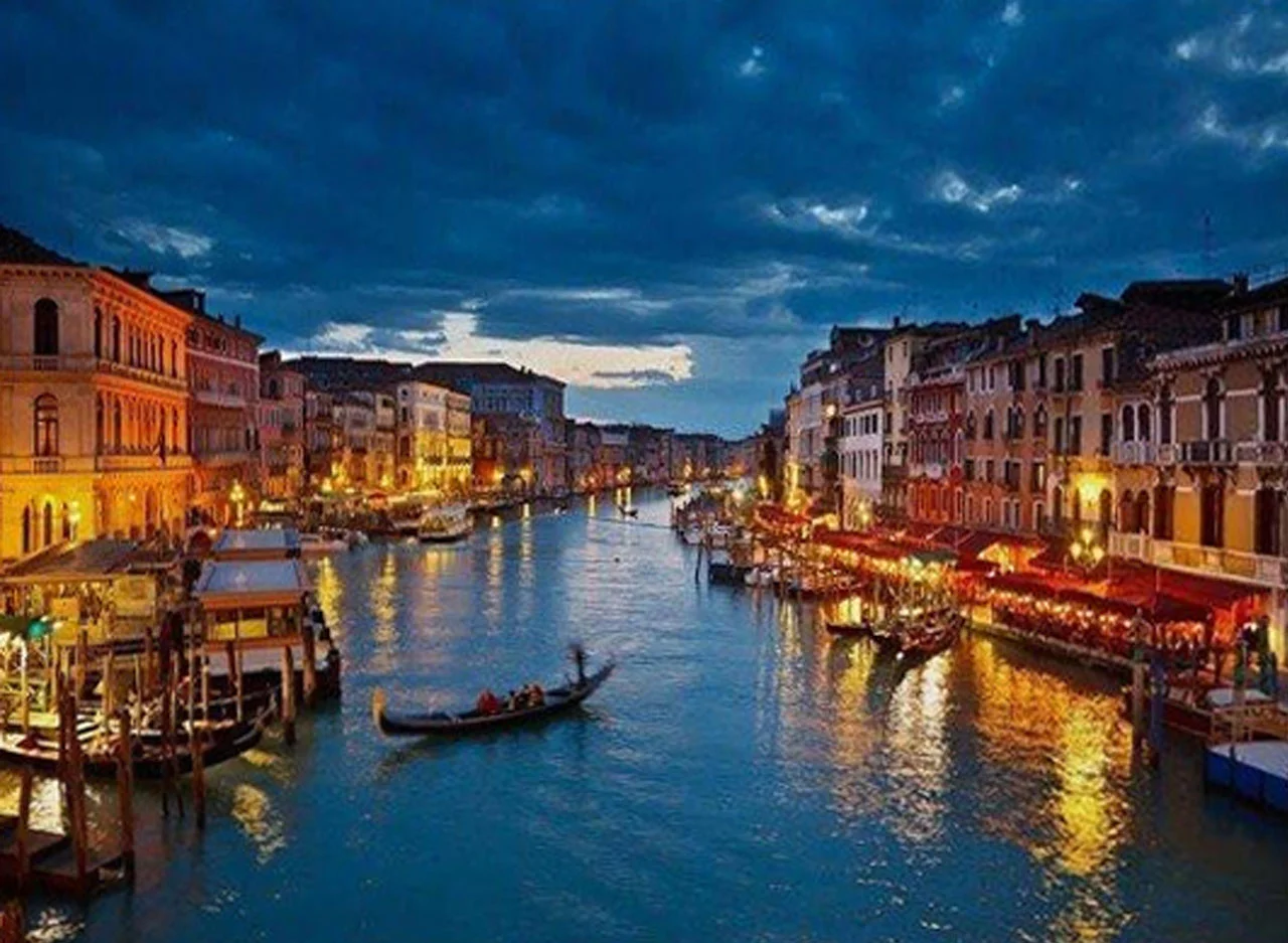 Φωτογραφία προϊόντος: Πίνακας σε καμβά Venice Grand Canal at night