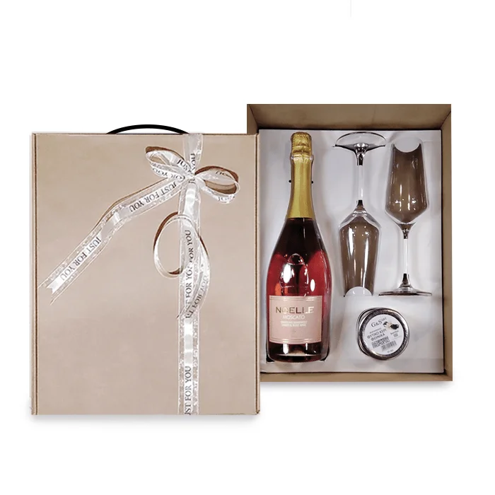 Φωτογραφία προϊόντος: G + S Art Noelle Festive Set Αφρώδης Μοσχάτος Ροζέ Ημίγλυκος Οίνος 750ml, 2 x Ποτήρια Σαμπάνιας Γυάλινα Κολωνάτα + Κερί Βανίλια 212ml