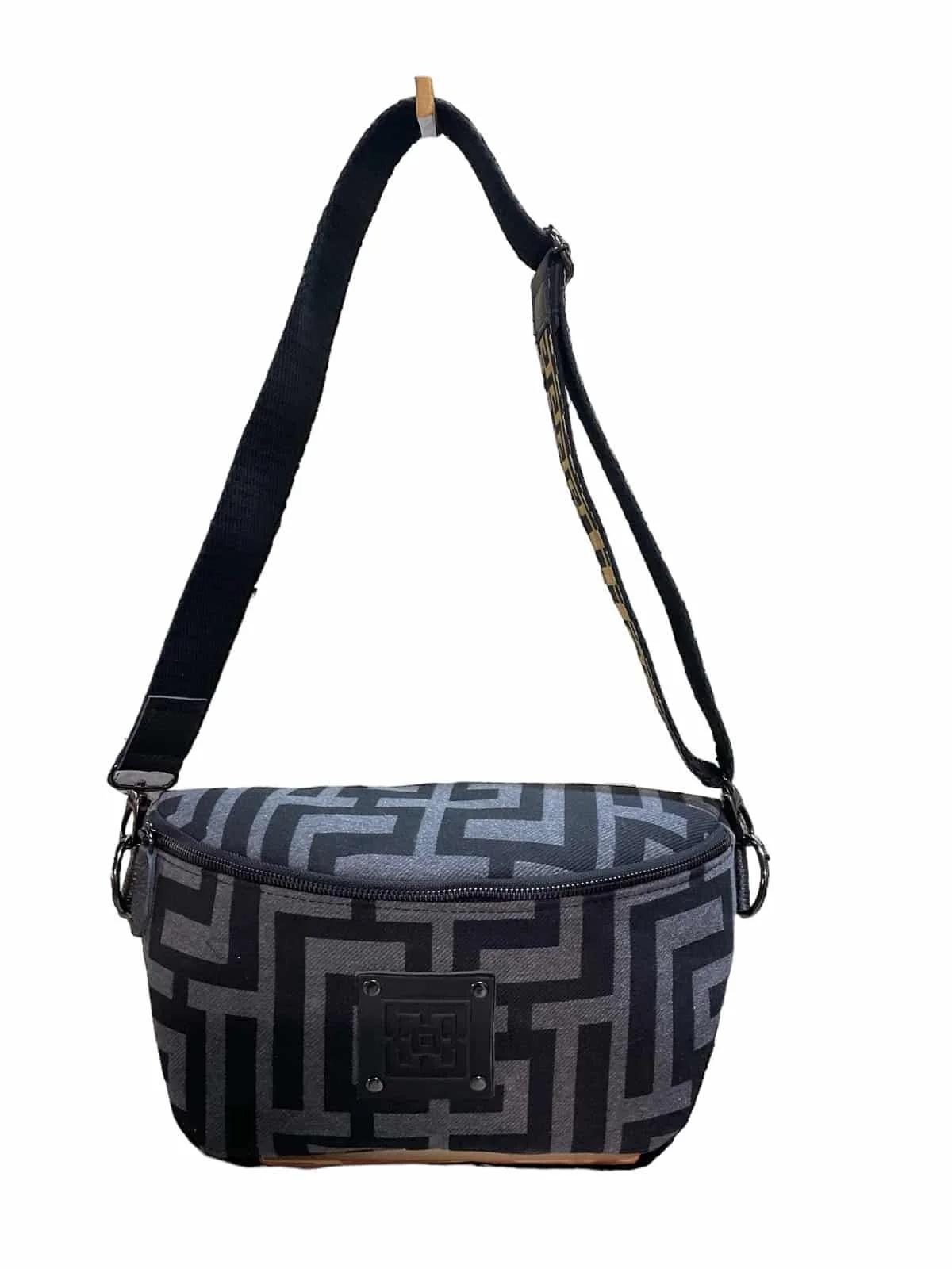 Φωτογραφία προϊόντος: Midneto-Urania i Grey Black – labyrinth bag
