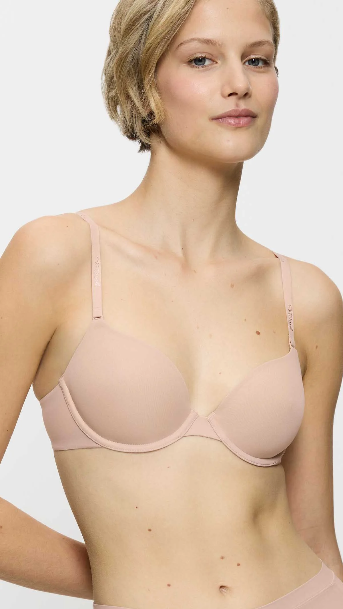 Φωτογραφία προϊόντος: TRIUMPH BODY MAKE-UP WHP ΣΟΥΤΙΕΝ ΜΠΕΖ, ΜΠΕΖ